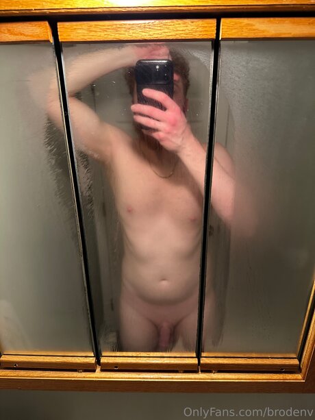 Brodenv ポルノスター ヌード 画像