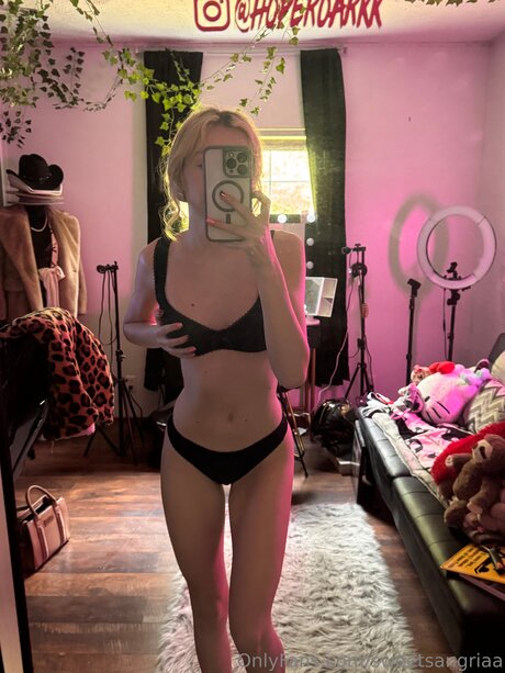 Sweetsangriaa ポルノスター ギャラリー