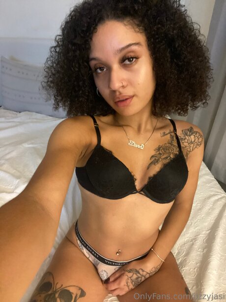 Jizzyjasi 高品質女優 画像