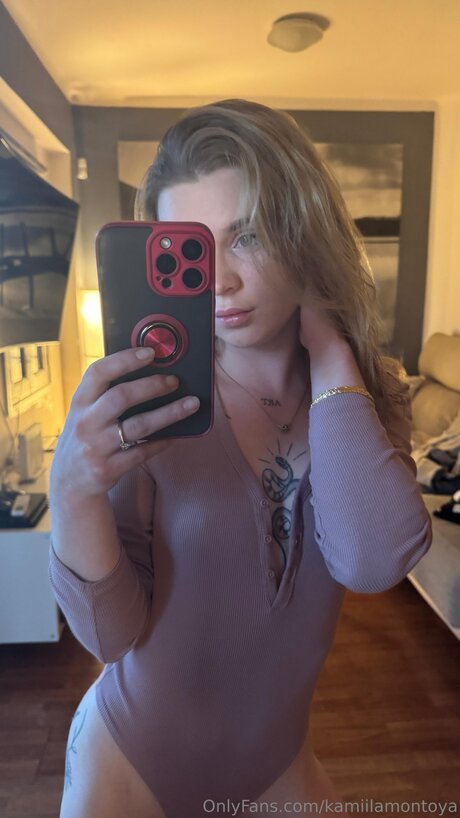 ブルネットの看護師OnlyFans 裸 ギャラリー