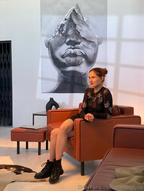 Kylie Oftv アートポルノスター 写真