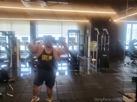 トゥワークオンリーファン アート裸 ギャラリー