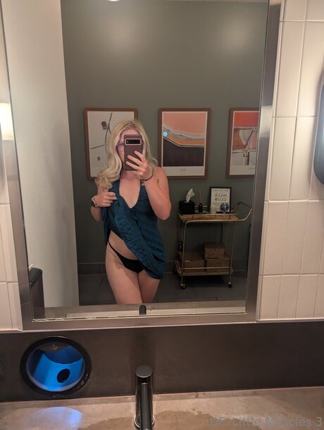 Littlemuscles3 エロティックモデル 画像