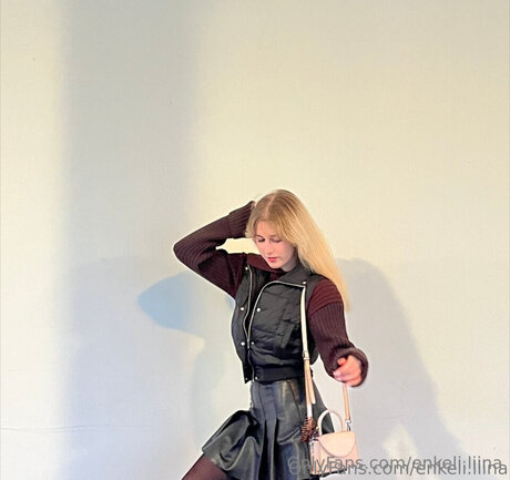 Enkeli Liina アートスター ギャラリー