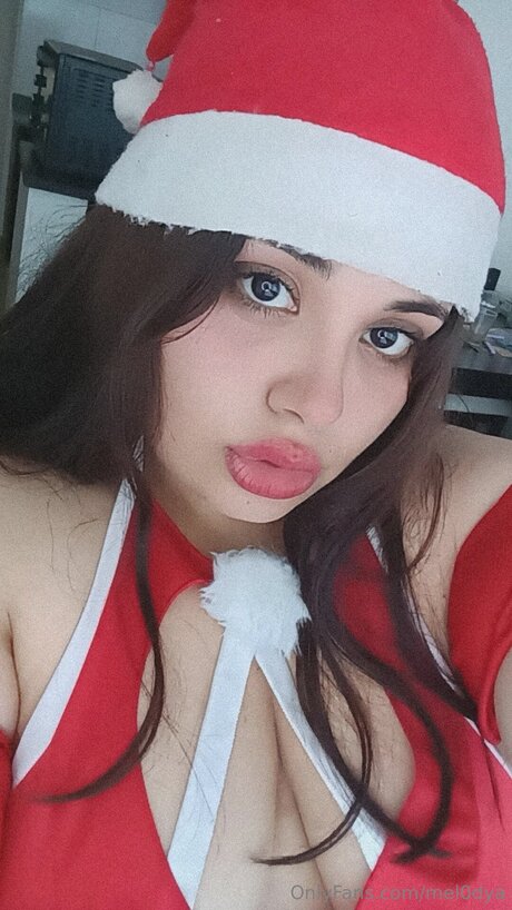 Mel0dya ポルノスター ヌード 写真