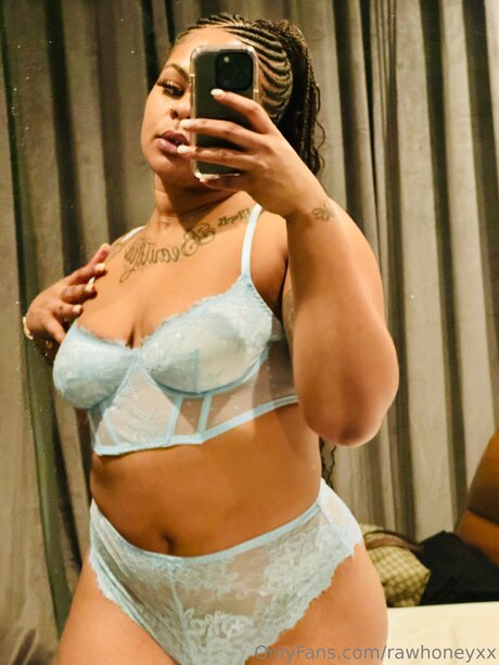 Rawhoneyxx アートポルノスター 写真