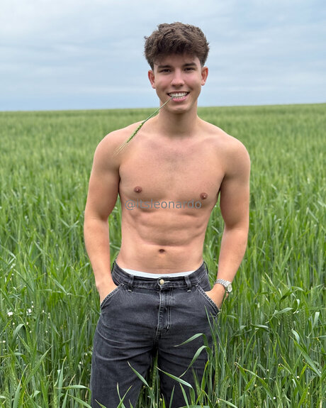 Its Leonardo かわいいスター 写真