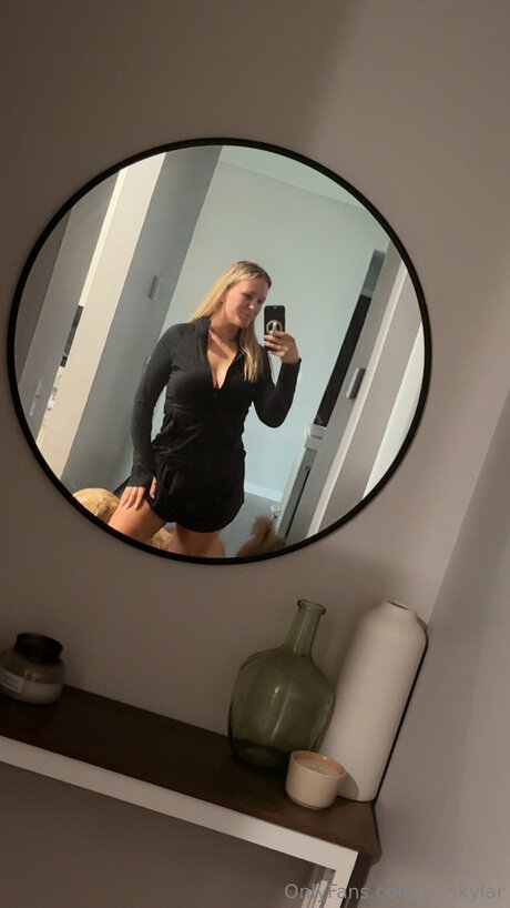 アジア人トゥインクOnlyFans 美しい裸 写真