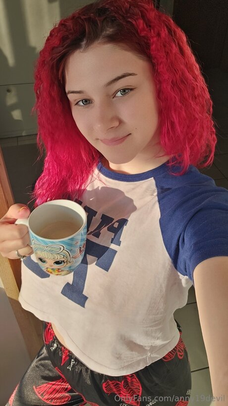 Anny19devil 可愛い女優 画像