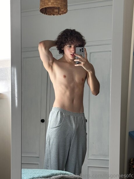 裸の写真 OnlyFans 無料セクシー ギャラリー