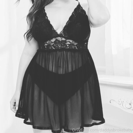 Daddysthickbabygirl ポルノスター ヌード 画像