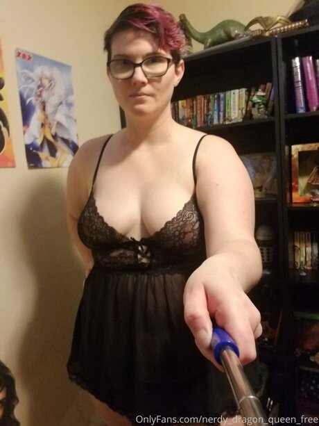 Nerdy Dragon Queen Free top profile image