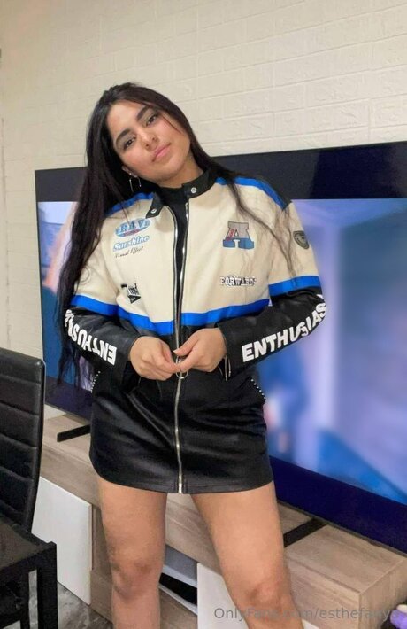 曲線美の熟女OnlyFans トップ 画像