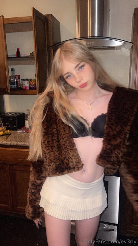 ジンジャーキティオンリーファンズ ポルノ 画像