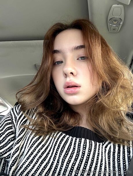 ゴスアジアンOnlyFans ホットセクシー 画像