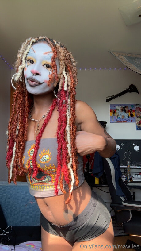 Mawliee ポルノスター 独占 画像