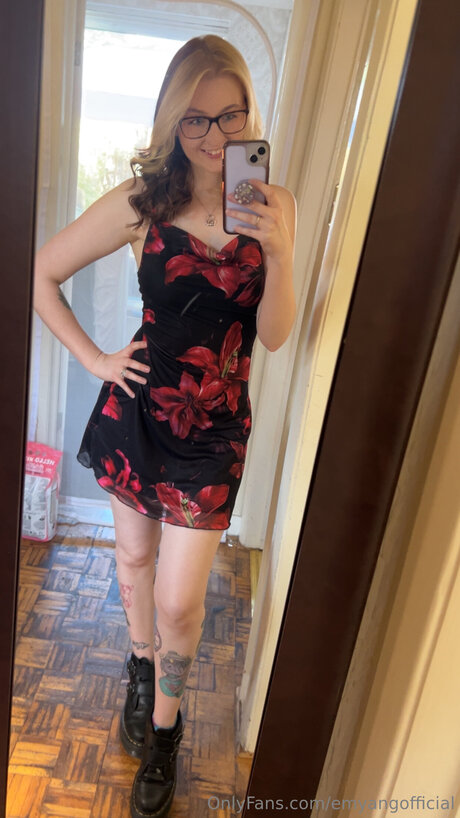 Emyangofficial ポルノスター セックス ギャラリー