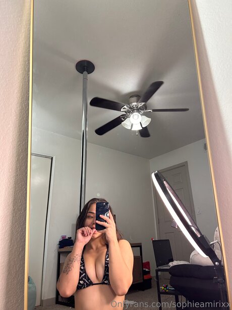 Sophieamirixx エロティックモデル 画像