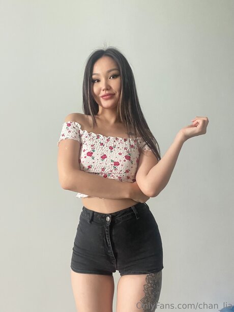 Liapetite ポルノ女優 写真