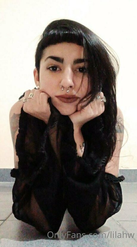 Nenalocaa 裸のモデル 写真