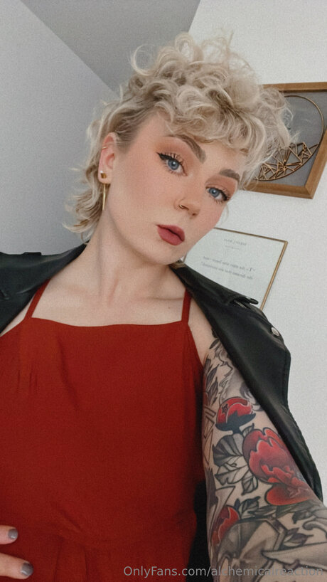 巨乳 射精 OnlyFans セクシー裸 ギャラリー