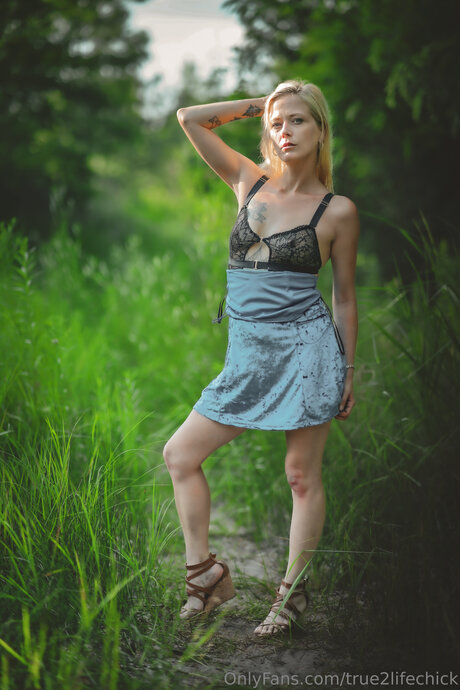 True2lifechick ヌードモデル 写真