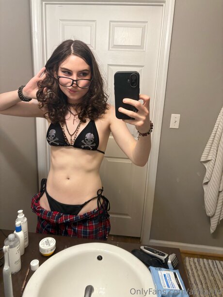 フィンドムオンリーファンズ アートxxx 写真