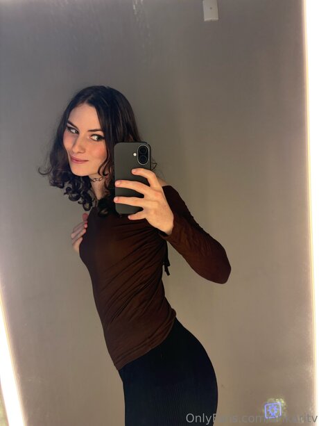 Arikaritv ポルノスター ヌード 画像