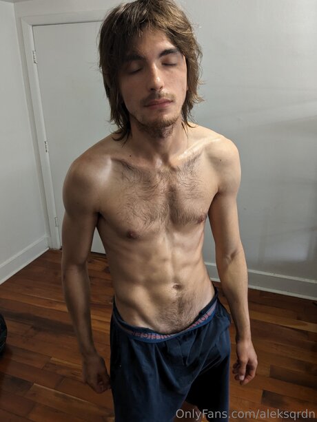 Aleksqrdn 無料スター ギャラリー