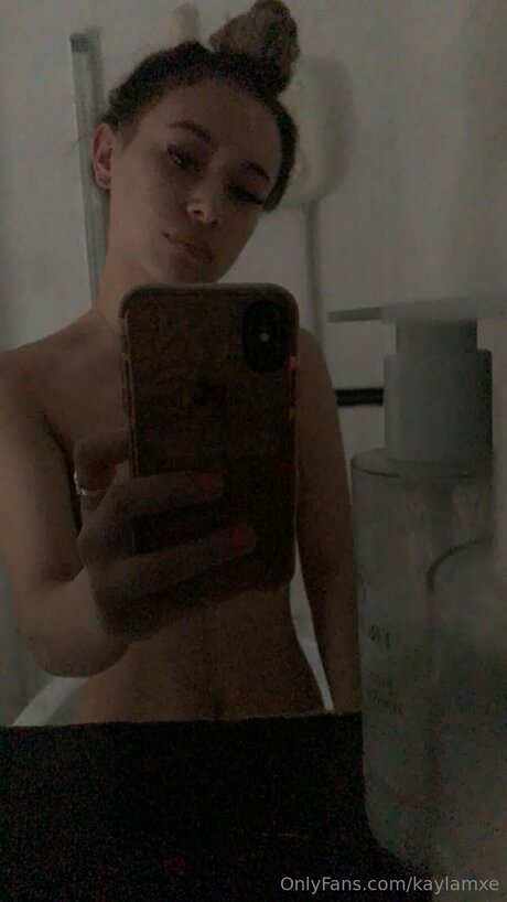 Kaylamxe セクシーなスター 写真