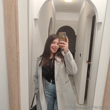 Laraafox 高品質のスター 画像