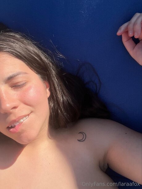 Laraafox ポルノスター 写真