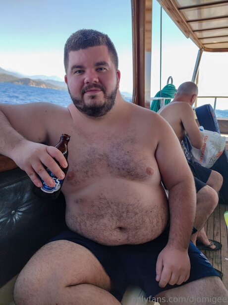 ゴスアジアンOnlyFans 無料ヌード 画像