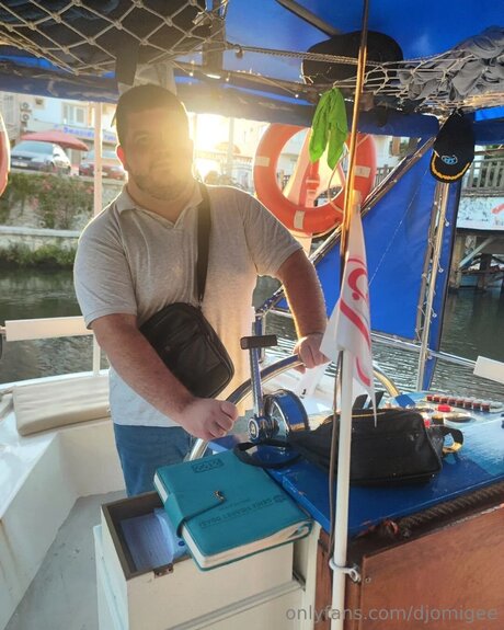 Djomigee ポルノ女優 写真