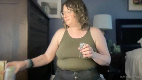 レズビアン ストラップオン OnlyFans アートポルノ 写真