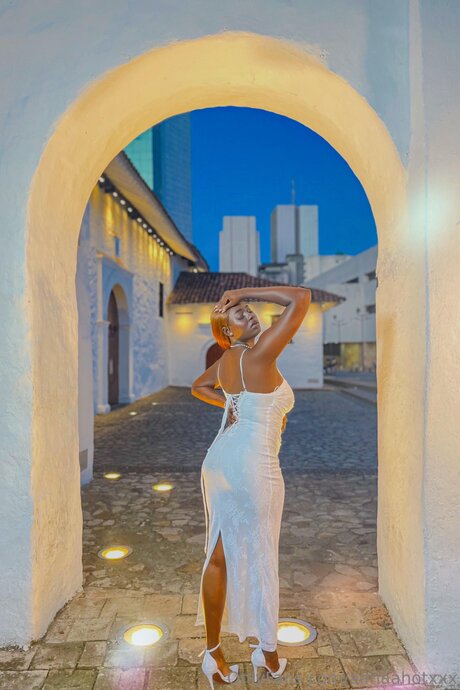 Almaahotxxx 独占スター ギャラリー