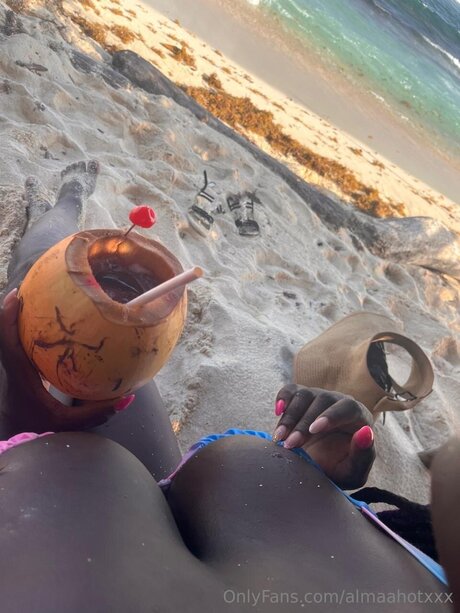 Almaahotxxx かわいいスター 写真