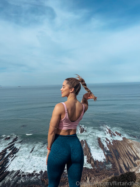 Cute Zaira XXXモデル 写真