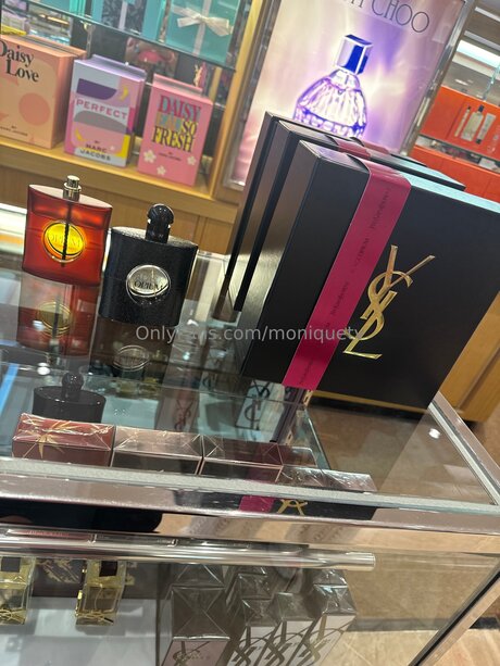 Kitty Katalina セックスポルノスター 写真