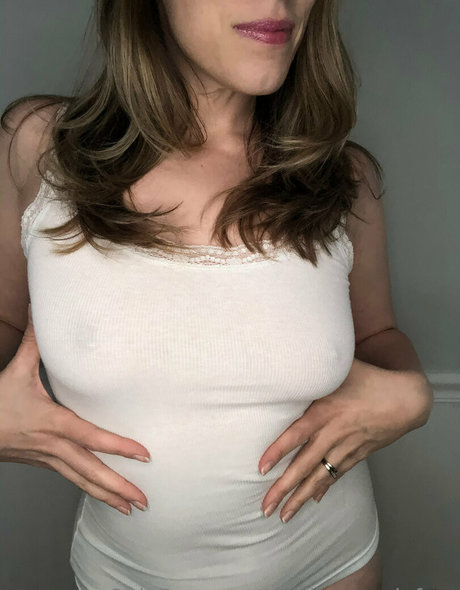 emilysequoiafree xxxスター 画像