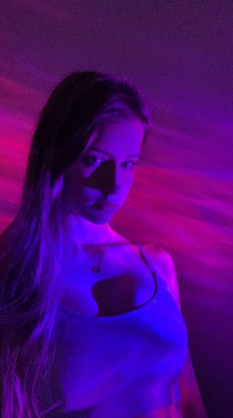 ブルネットの看護師OnlyFans エロチック 写真