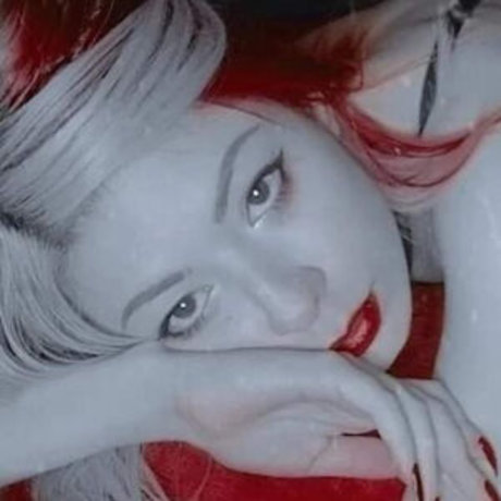 Larissa Macena スター ヌード ギャラリー