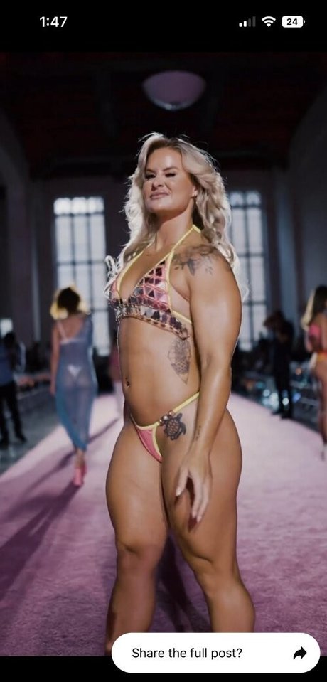 Dani Elle Speegle 美しいスター 写真