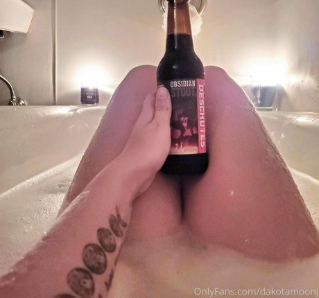 dakotamoonj 可愛い女優 写真