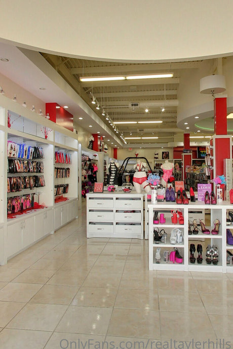 realtaylerhills 独占スター ギャラリー