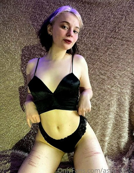 Asya Little アダルトスター 画像