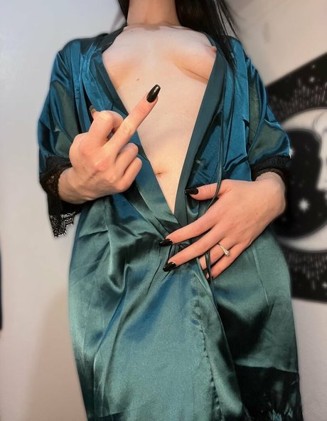 Trixie Addams トップモデル 写真