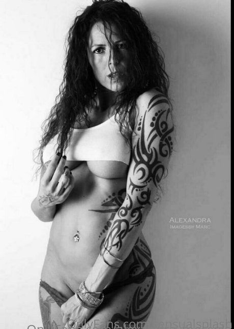 フェムボーイアジアンOnlyFans セックス 写真