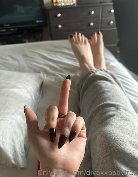 divaxxbabyfree 裸モデル 画像