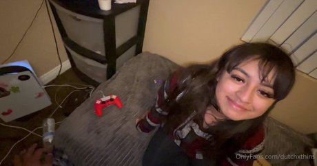 Dutchxthins セクシーなポルノスター 写真